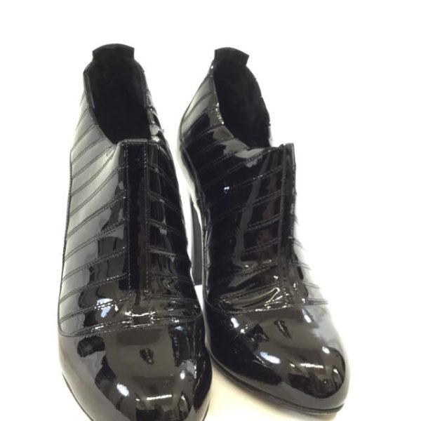 Chanel Patent Leather Heeled Ankle Booties. Size 38 Supply