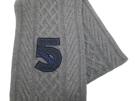 Chanel 2009 Gray Cashmere Cable Knit No 5 Scarf Hot on Sale