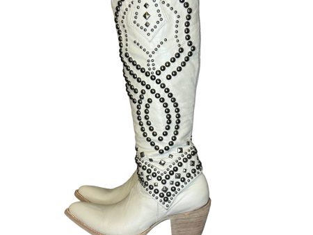 Old Gringo White Studded Boots. Size 9. Online now