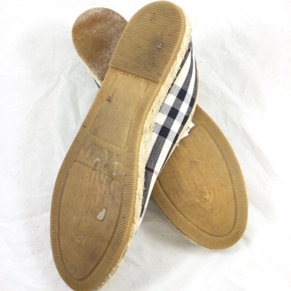 Burberry Nova Check Espadrille Flats. Size 39 Online Sale