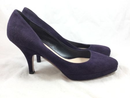 Prada Suede Pumps. Size 40 Supply